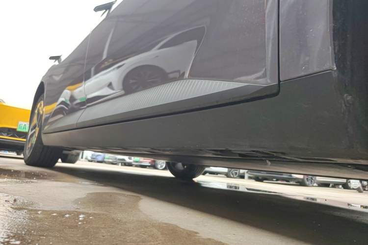 Used XPeng MONA M03 2024 620 with Ultra-Long Range Right Side Sill