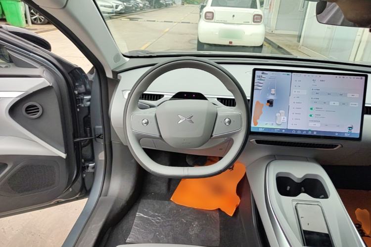 Used XPeng MONA M03 2024 620 with Ultra-Long Range Steering Wheel