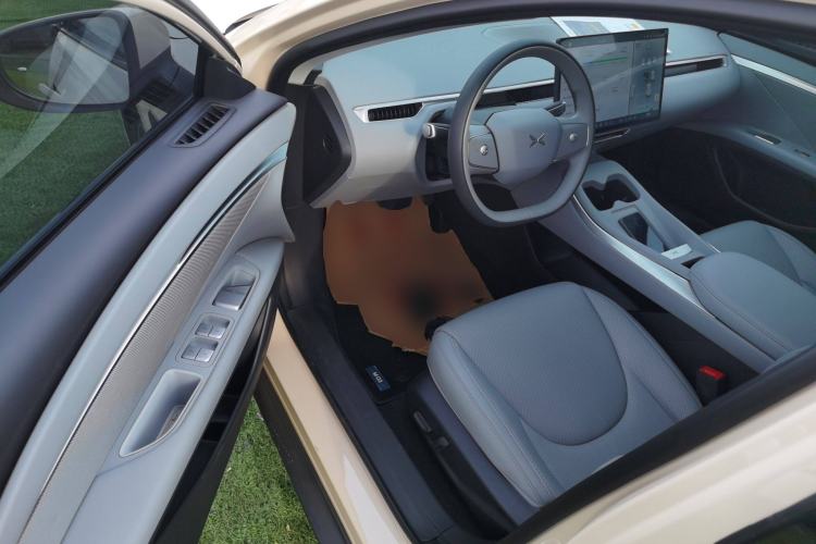 Used XPeng MONA M03 2024 620 with Ultra-Long Range Driver Seat