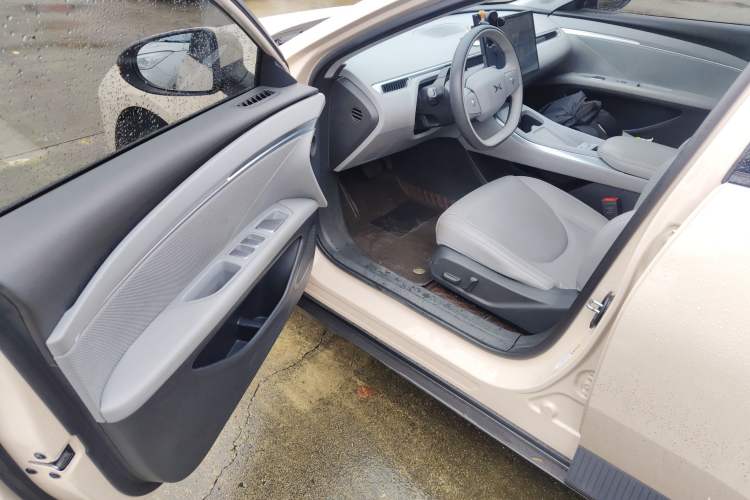 Used XPeng MONA M03 2024 620 with Ultra-Long Range Driver Seat