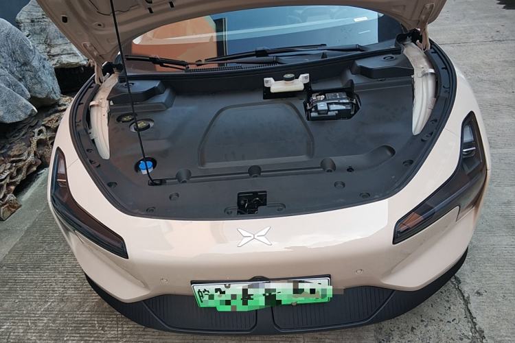 Used XPeng MONA M03 2024 620 with Ultra-Long Range Engine Bay