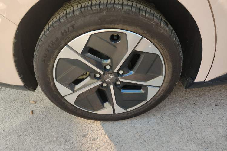 Used XPeng MONA M03 2024 620 with Ultra-Long Range Exterior 1