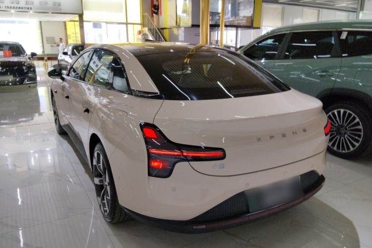 Used XPeng MONA M03 2024 620 with Ultra-Long Range Exterior 5