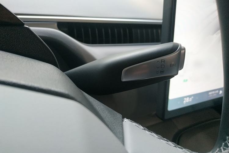Used XPeng MONA M03 2024 620 with Ultra-Long Range Gear Lever