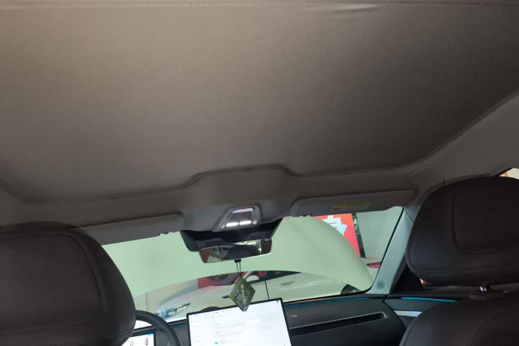 Used XPeng MONA M03 2024 620 with Ultra-Long Range Headliner