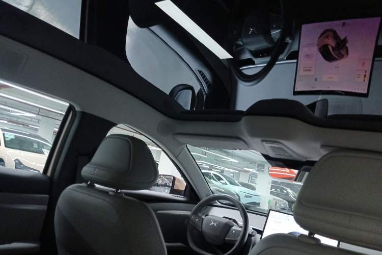 Used XPeng MONA M03 2024 620 with Ultra-Long Range Headliner