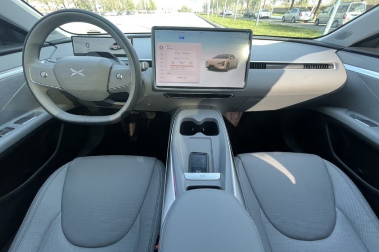Used XPeng MONA M03 2024 620 with Ultra-Long Range Interior 1