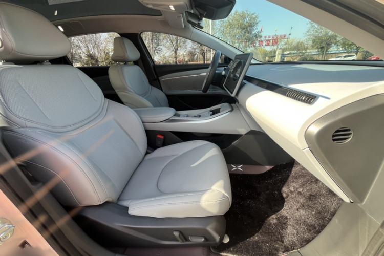 Used XPeng MONA M03 2024 620 with Ultra-Long Range Interior 12