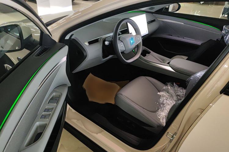 Used XPeng MONA M03 2024 515 Long-Range Interior 3