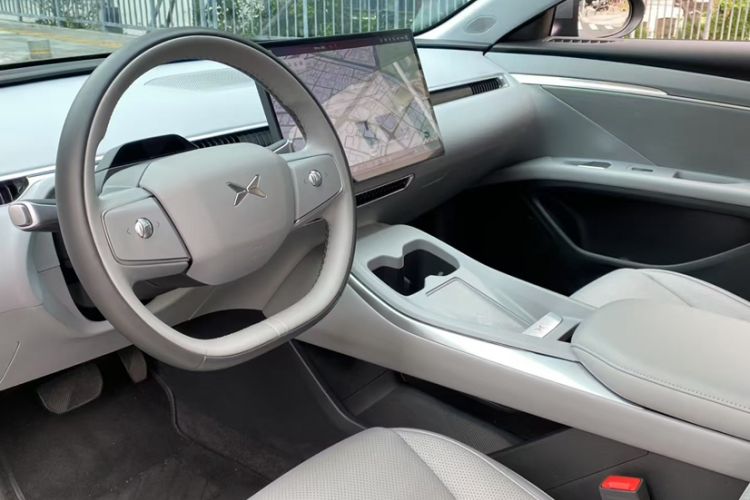 Used XPeng MONA M03 2024 620 with Ultra-Long Range Interior 4