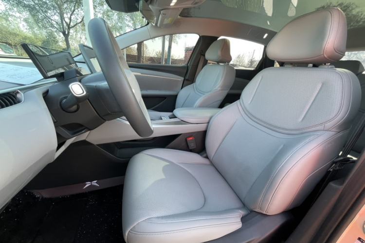 Used XPeng MONA M03 2024 620 with Ultra-Long Range Interior 5