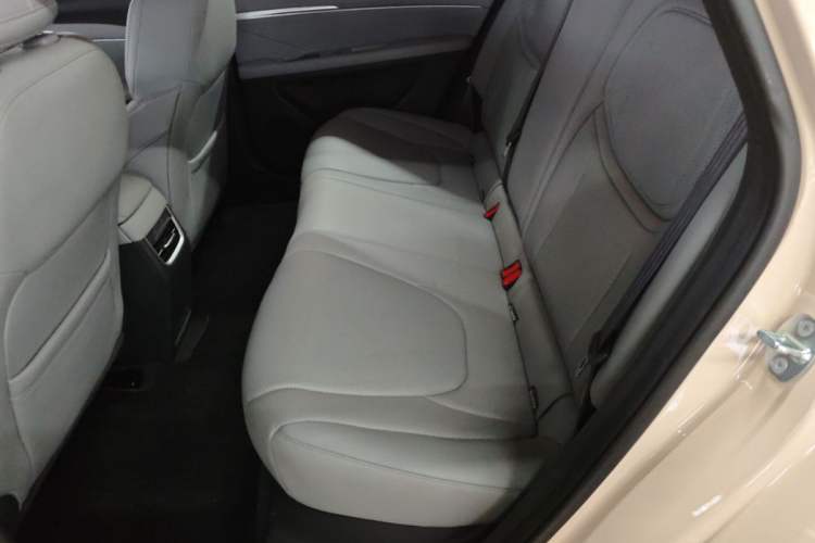 Used XPeng MONA M03 2024 620 with Ultra-Long Range Interior 6