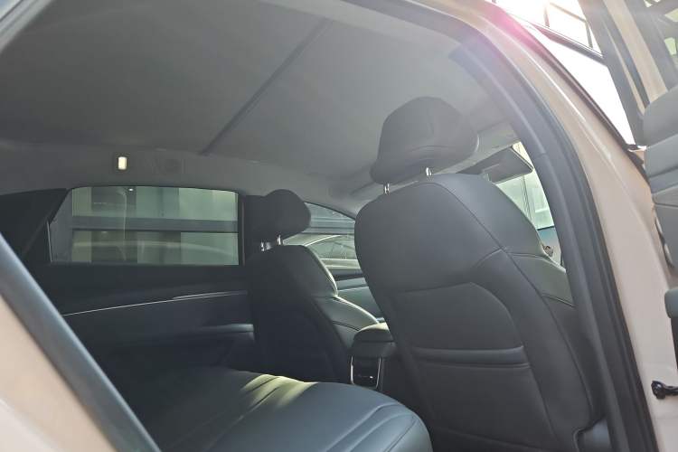 Used XPeng MONA M03 2024 515 Long-Range Interior 6