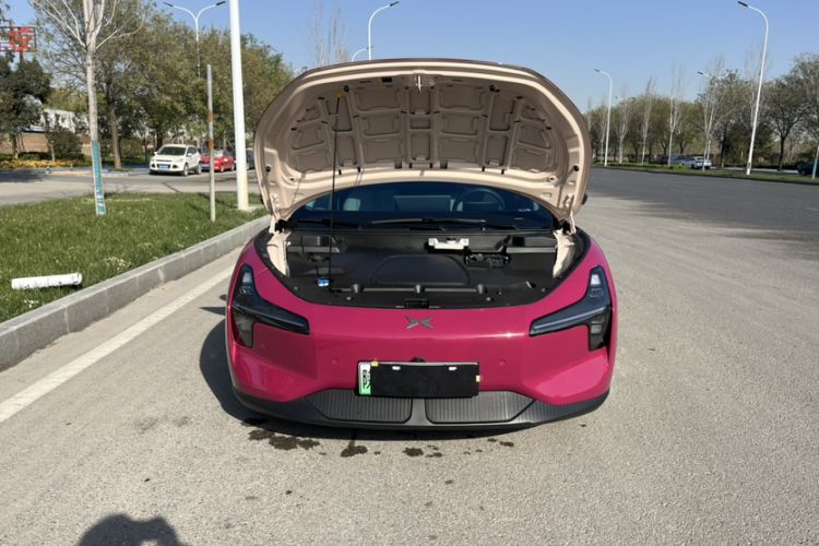Used XPeng MONA M03 2024 620 with Ultra-Long Range Interior 9