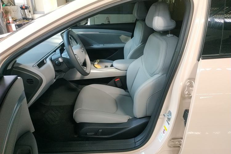 Used XPeng MONA M03 2024 620 with Ultra-Long Range Left Front Seat