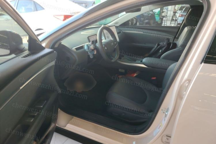 Used XPeng MONA M03 2024 620 with Ultra-Long Range Left Front Seat