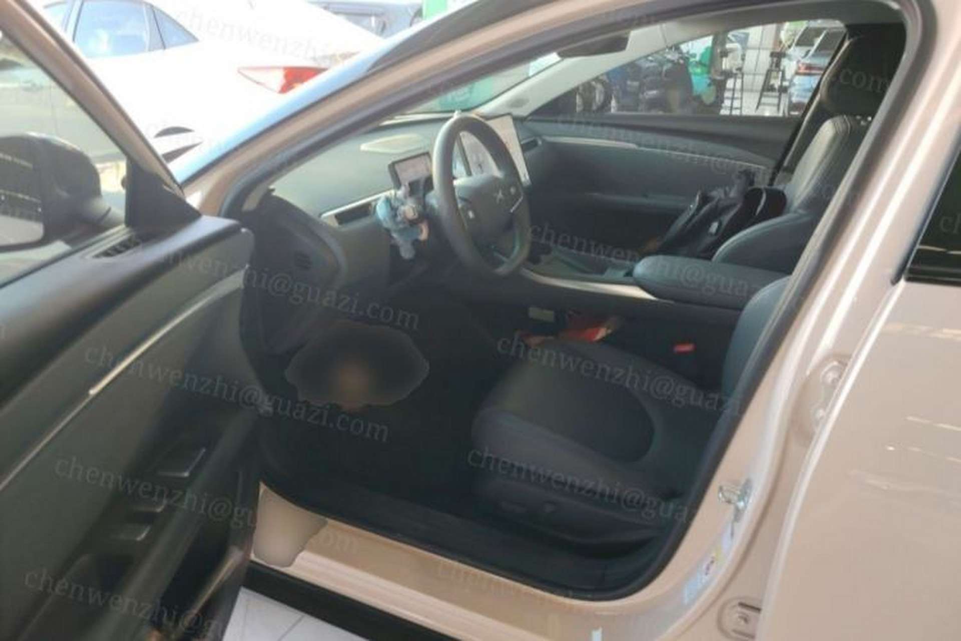 Used XPeng MONA M03 2024 620 with Ultra-Long Range Left Front Seat