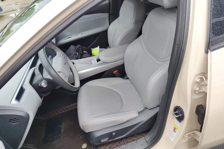 Used XPeng MONA M03 2024 620 with Ultra-Long Range Left Front Seat
