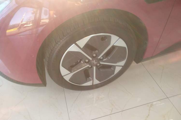 Used XPeng MONA M03 2024 620 with Ultra-Long Range Left Front Wheel Hub