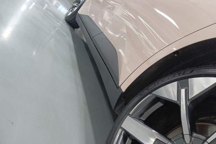 Used XPeng MONA M03 2024 620 with Ultra-Long Range Left Side Sill