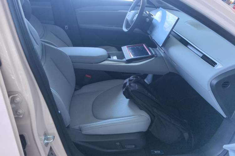 Used XPeng MONA M03 2024 620 with Ultra-Long Range Right Front Seat
