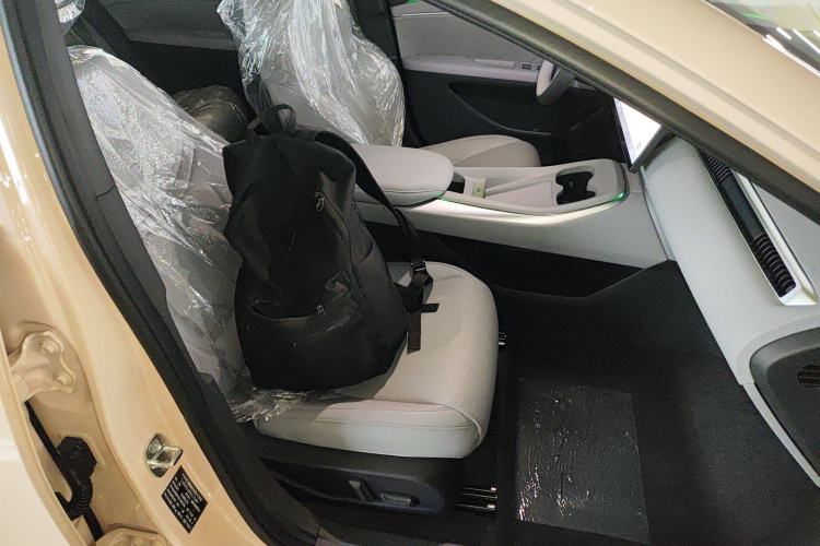 Used XPeng MONA M03 2024 515 Long-Range Right Front Seat