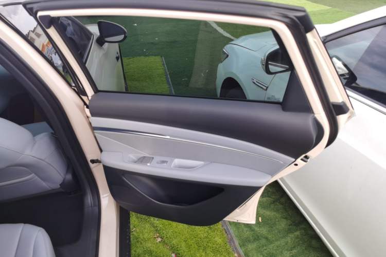 Used XPeng MONA M03 2024 620 with Ultra-Long Range Right Rear Door Interior