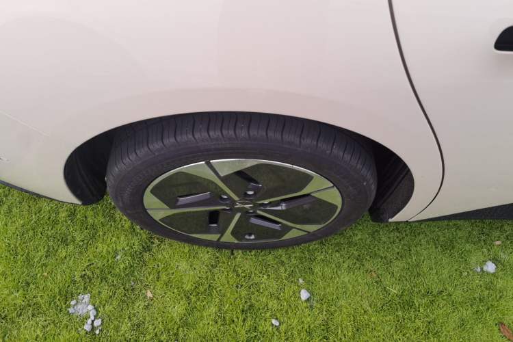 Used XPeng MONA M03 2024 620 with Ultra-Long Range Right Rear Wheel Hub