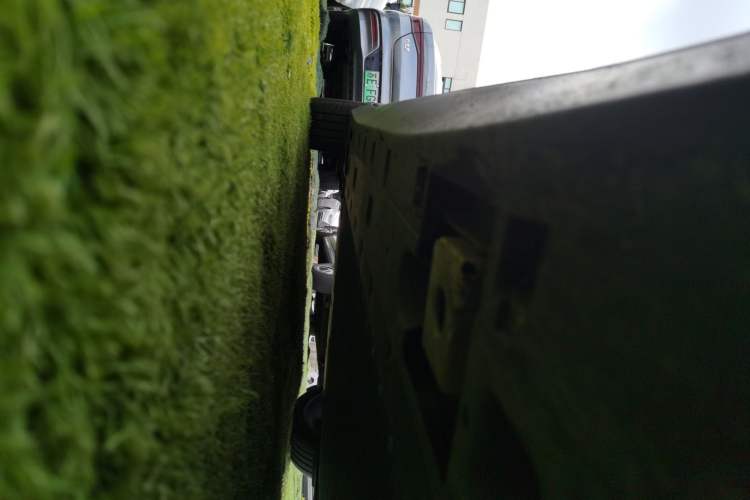 Used XPeng MONA M03 2024 620 with Ultra-Long Range Right Side Sill