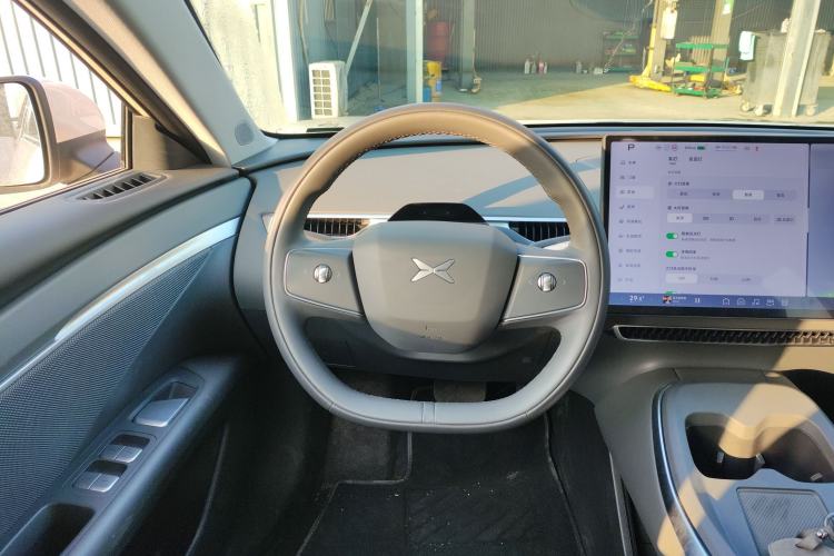 Used XPeng MONA M03 2024 620 with Ultra-Long Range Steering Wheel