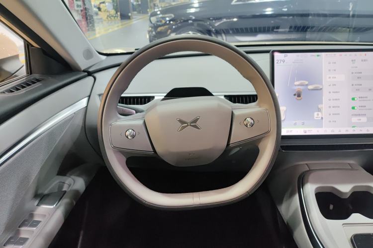 Used XPeng MONA M03 2024 620 with Ultra-Long Range Steering Wheel