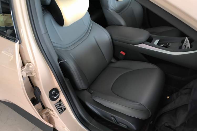 Used XPeng MONA M03 2024 515 Long-Range Right Front Seat