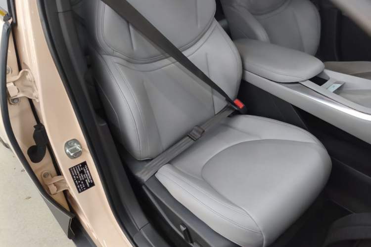 Used XPeng MONA M03 2024 515 Long-Range Right Front Seat