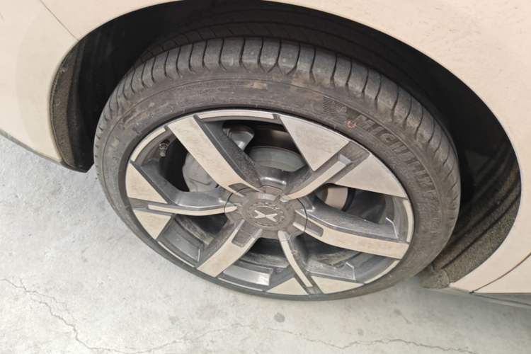 Used XPeng MONA M03 2024 620 with Ultra-Long Range Right Rear Wheel Hub