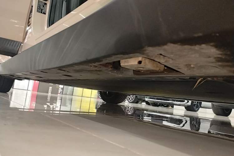 Used XPeng MONA M03 2024 620 with Ultra-Long Range Right Side Sill