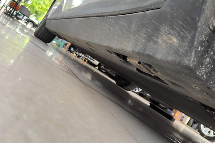 Used XPeng MONA M03 2024 620 with Ultra-Long Range Right Side Sill