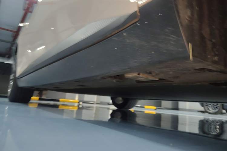 Used XPeng MONA M03 2024 620 with Ultra-Long Range Right Side Sill