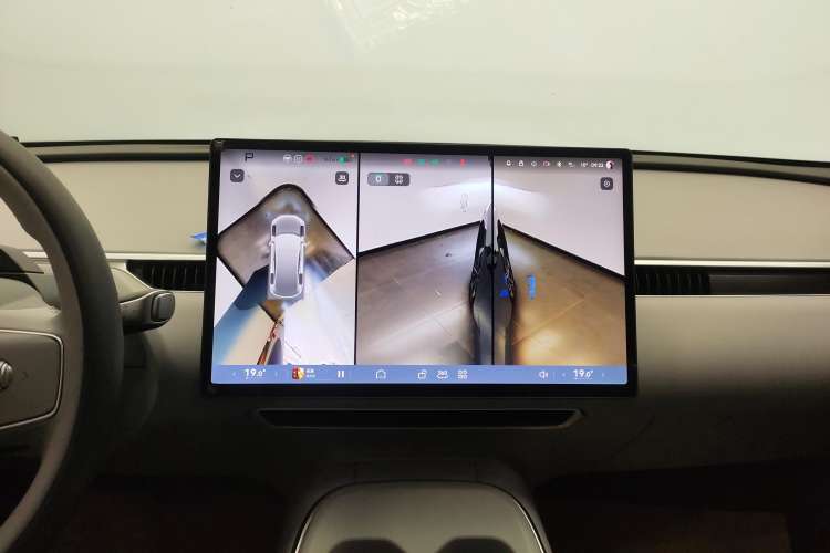 Used XPeng MONA M03 2024 620 with Ultra-Long Range Audio And AC Panel