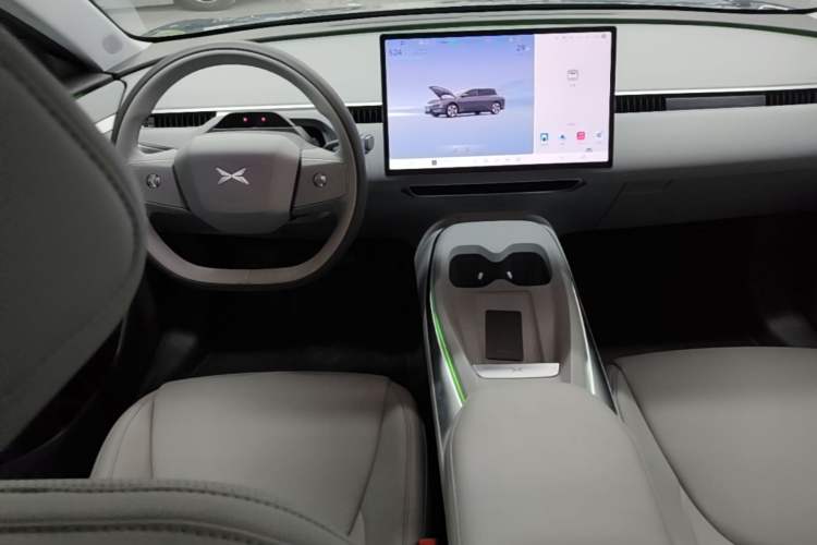 Used XPeng MONA M03 2024 620 with Ultra-Long Range Center Console
