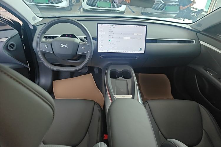 Used XPeng MONA M03 2024 620 with Ultra-Long Range Center Console