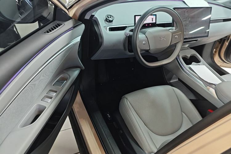 Used XPeng MONA M03 2024 620 with Ultra-Long Range Driver Seat