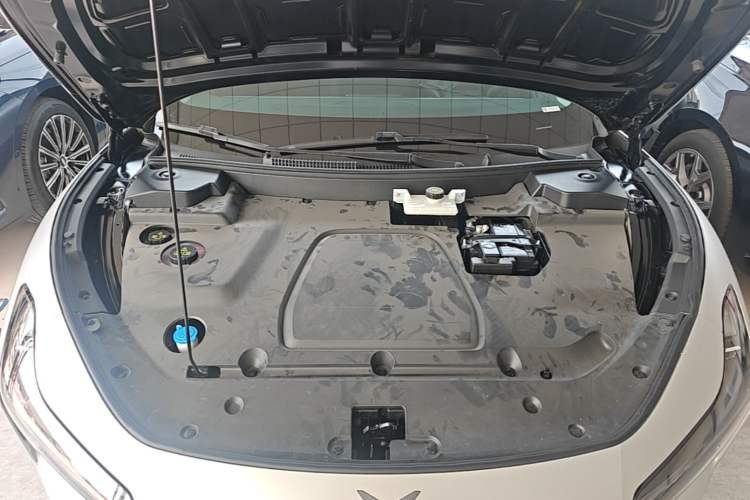Used XPeng MONA M03 2024 620 with Ultra-Long Range Engine Bay