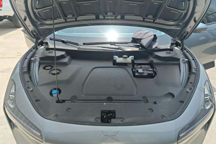 Used XPeng MONA M03 2024 620 with Ultra-Long Range Engine Bay