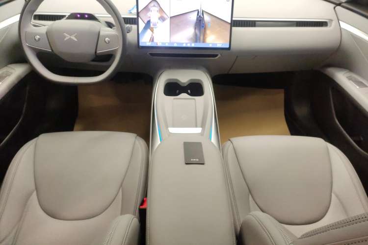 Used XPeng MONA M03 2024 620 with Ultra-Long Range Gear Lever