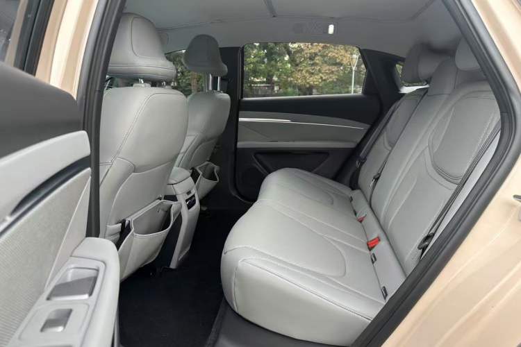 Used XPeng MONA M03 2024 620 with Ultra-Long Range Interior 2