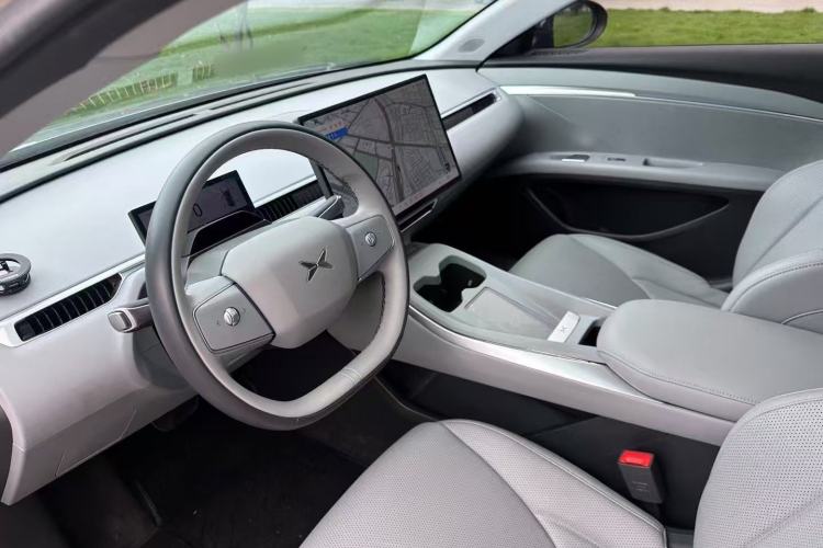 Used XPeng MONA M03 2024 620 with Ultra-Long Range Interior 4