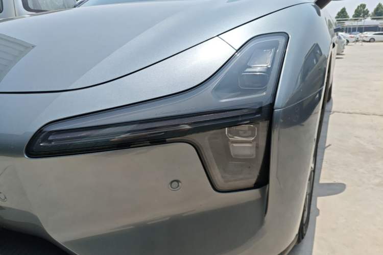 Used XPeng MONA M03 2024 620 with Ultra-Long Range Left Front Headlight