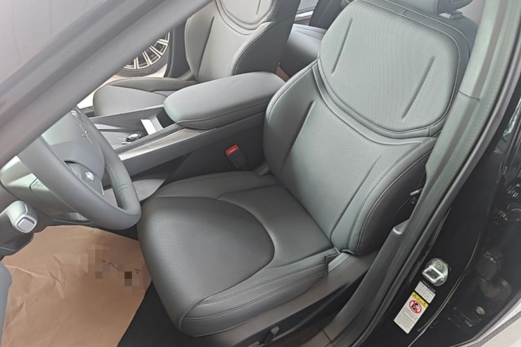 Used XPeng MONA M03 2024 620 with Ultra-Long Range Left Front Seat