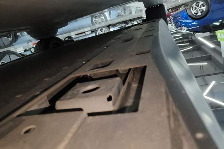 Used XPeng MONA M03 2024 620 with Ultra-Long Range Left Side Sill