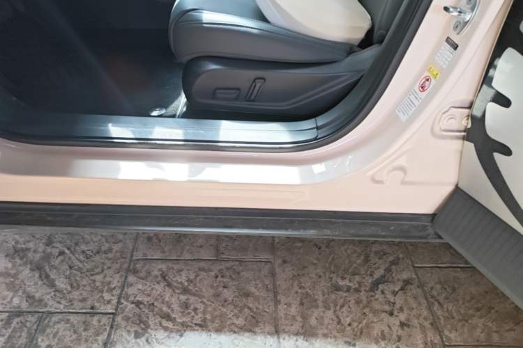 Used XPeng MONA M03 2024 620 with Ultra-Long Range Left Side Sill
